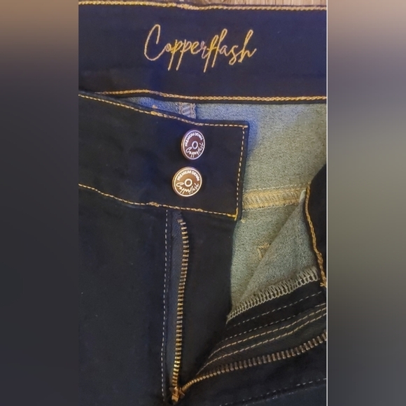 Copperflash Dark Wash Curvy Bermuda Denim High Rise Jean Shorts Size 18W Jorts - Picture 6 of 8